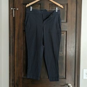 Athleta Trekkie capris dark grey. Size 10